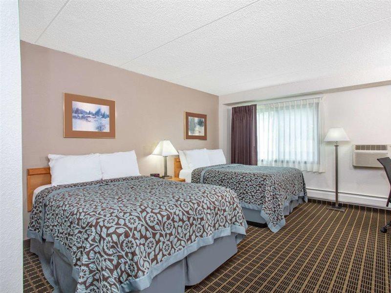 Days Inn By Wyndham Fond Du Lac Exterior foto